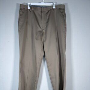 Dockers D3 Chino Pants Men's 38 x 30 CLASSIC FIT Straight Leg Beige Flat Front